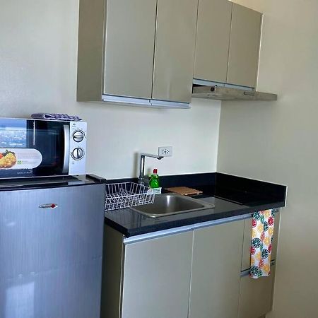 Makati Penthouse With Stunning City Skyline View Manila Exterior photo