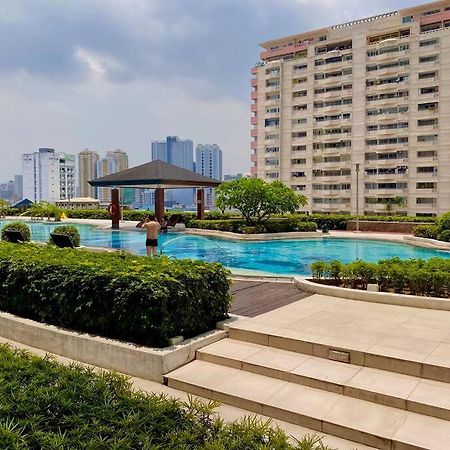 Makati Penthouse With Stunning City Skyline View Manila Exterior photo