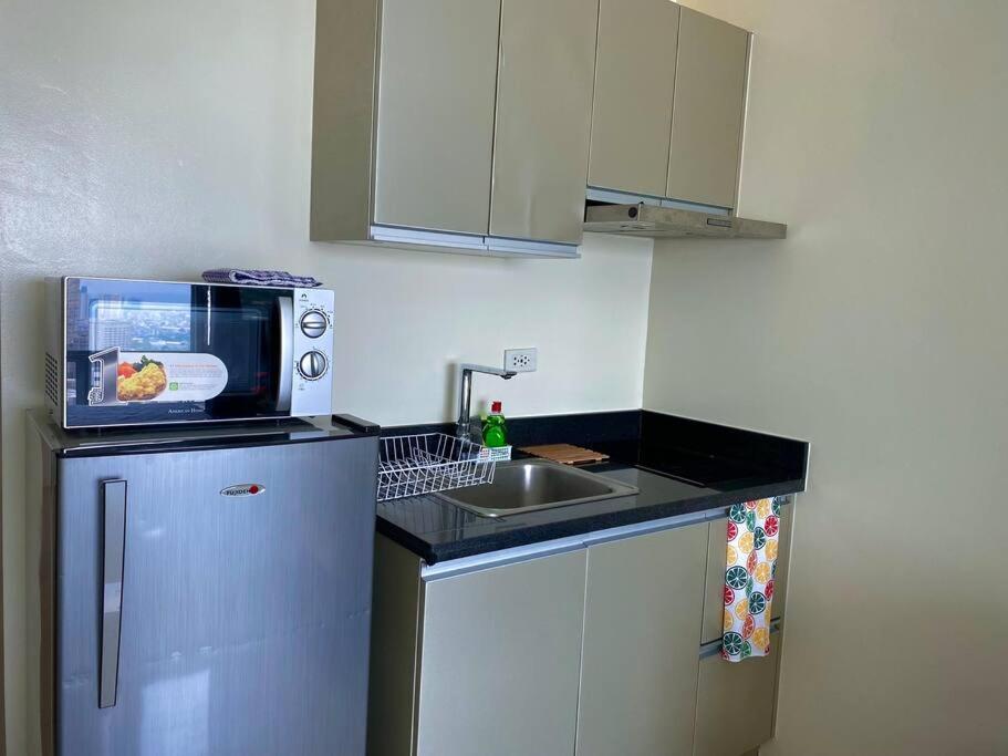 Makati Penthouse With Stunning City Skyline View Manila Exterior photo