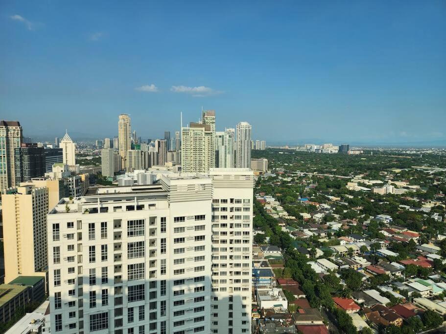 Makati Penthouse With Stunning City Skyline View Manila Exterior photo