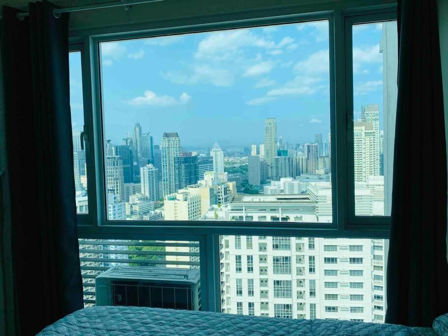 Makati Penthouse With Stunning City Skyline View Manila Exterior photo