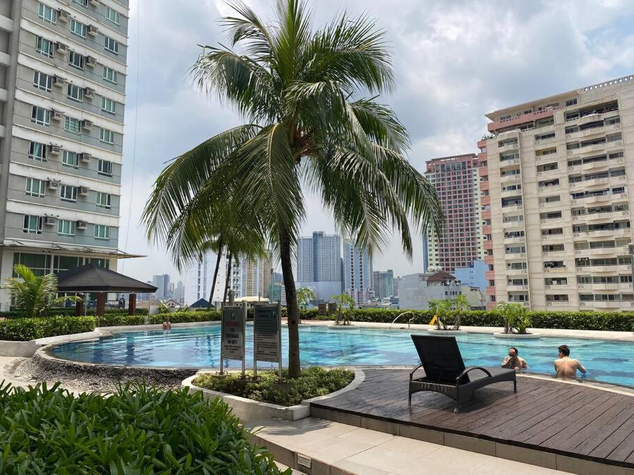 Makati Penthouse With Stunning City Skyline View Manila Exterior photo