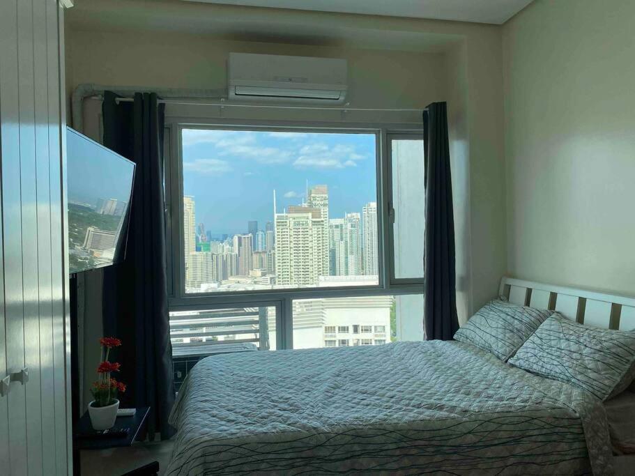 Makati Penthouse With Stunning City Skyline View Manila Exterior photo